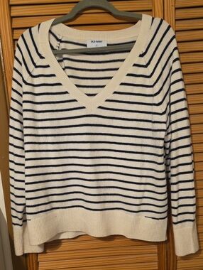 Old Navy Cream and Navy Striped V-Neck Pullover